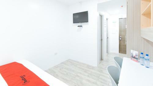 Hotel Reddoorz Plus @ 1318 Residences