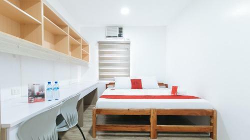 Hotel Reddoorz Plus @ 1318 Residences