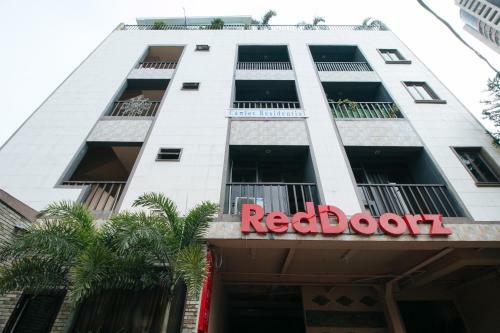 Hotel Reddoorz Canley Residential