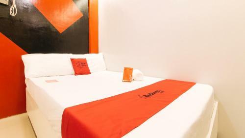 Reddoorz @ Walk Inn Hotel