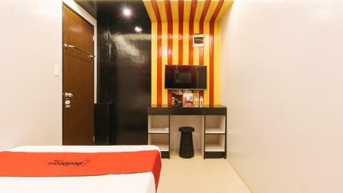 Reddoorz @ Walk Inn Hotel