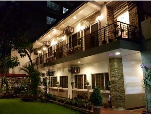 Bed & Breakfast Manila Lux Villa