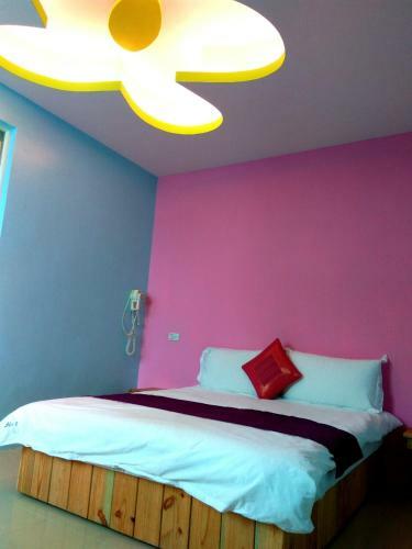 Blue% Hotel