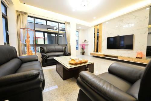 Village Chief House Ll