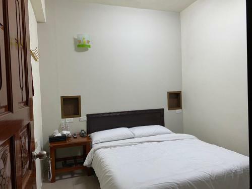 Forever Happiness Hostel