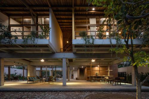 Hachi Homestay & Spa