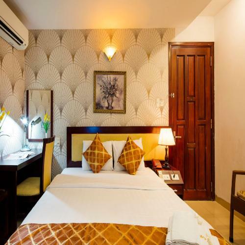 King Town Hotel