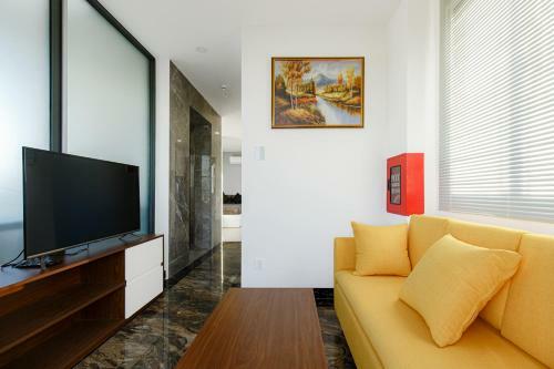 H?ng Th�nh Luxury Hotel & Apartments