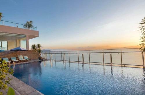 Two Bedrooms Apartment With Seaview, Highfloor