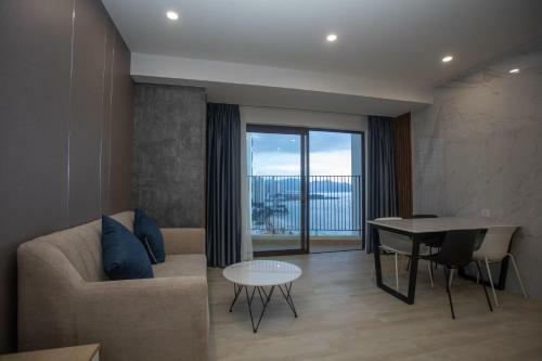 Golden Holiday Apartment