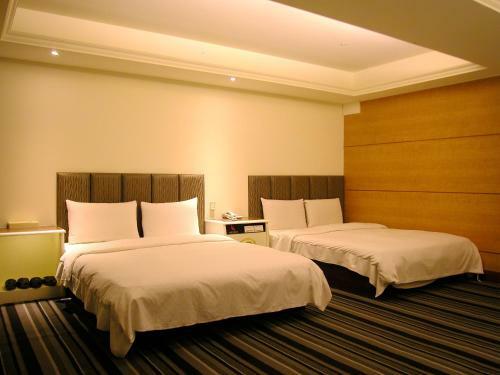 Zaw Jung Business Hotel