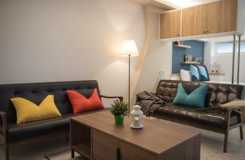 Bird Series Hostel