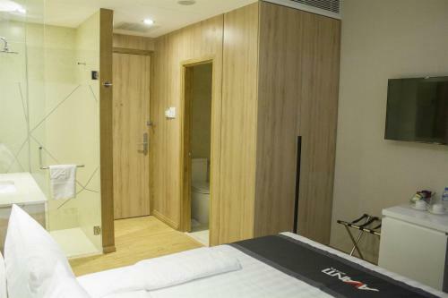 Avanti Hotel