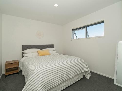 Sundaze Escape - Cooks Beach Holiday Home