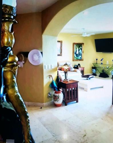 Villa Jaguar 1/1 Lux-1200sqft Ph- Incredible View - Must See!