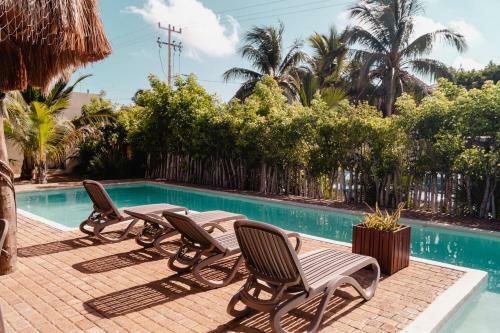 Luxury Condo, The Hidden Gem Playa Chac�. Live It!