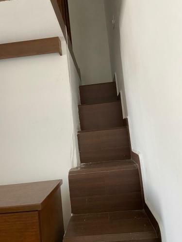 Cuarto Privado De Dos Plantas En Cumbres!