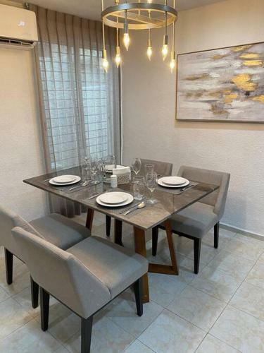 Modern Luxury 2 Bedroom Apartment Merida North