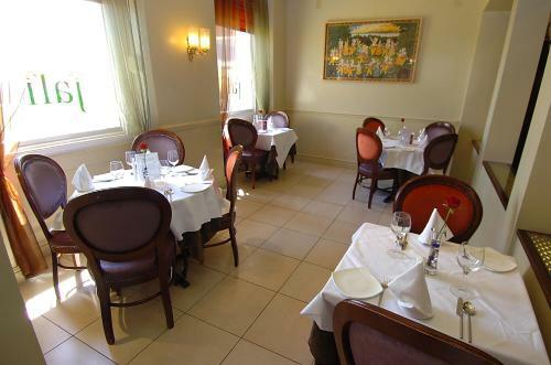 Chatsworth Hotel