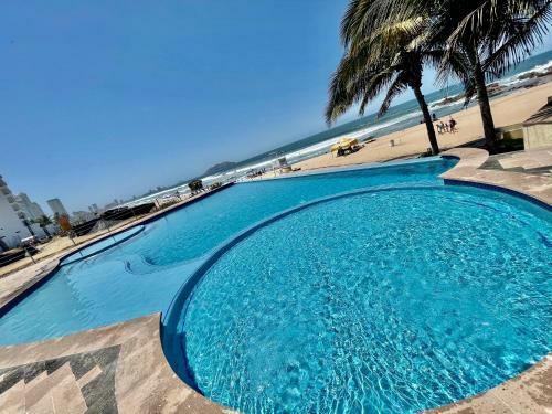 Casa Turquesa Pie De Playa Mazatlan (brujas)