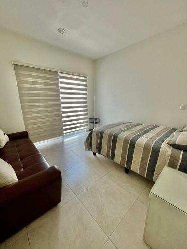 Casa Turquesa Pie De Playa Mazatlan (brujas)