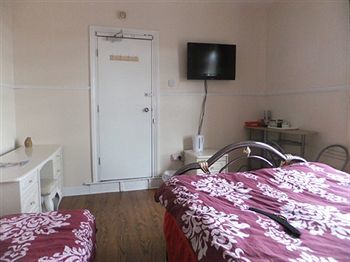 Hostal Heavenly Nights Guest House