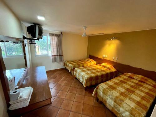 Hotel Bugambilias