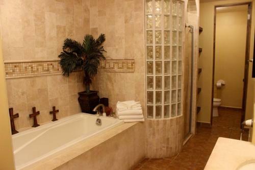 Bella Sirena 2br Be 604-v By Casago