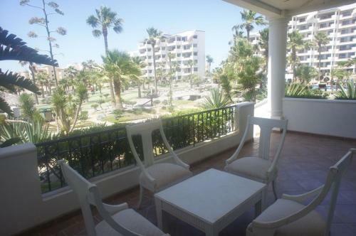 Casa Blanca 2br Cb 102 By Casago