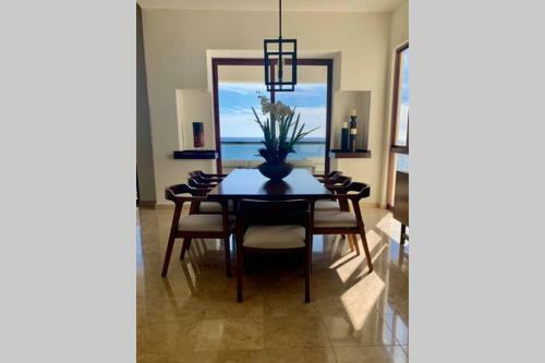 Villa Luxurious Unique & Enchanting 5 Br Ph Ocenan Front