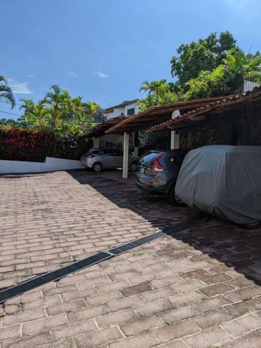 Apartamento 2 Bed/2 Bath Condo W/stunning Ocean Views & Pool
