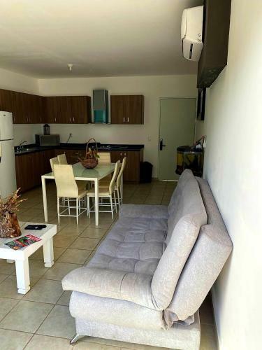 Apartamento Nuevo Con Alberca En Primer Piso