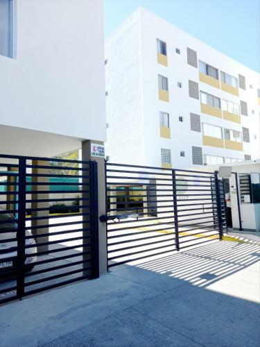 Apartamento Nuevo Con Alberca En Primer Piso