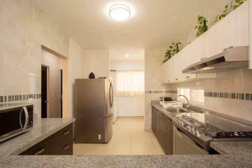 Jacuzzi Home, Holidays