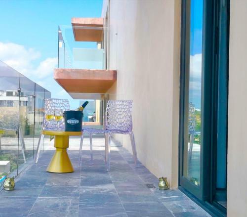 Hotel Singular Joy Vacation Rentals