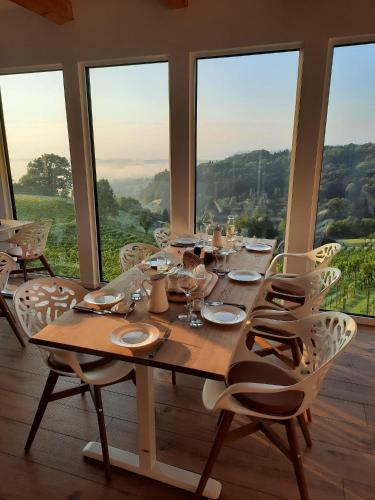 Apartamento Weingut & Ferienwohnungen Lenhard