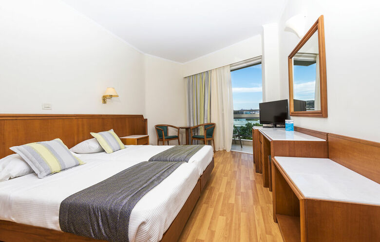 Hotel Apollo Beach