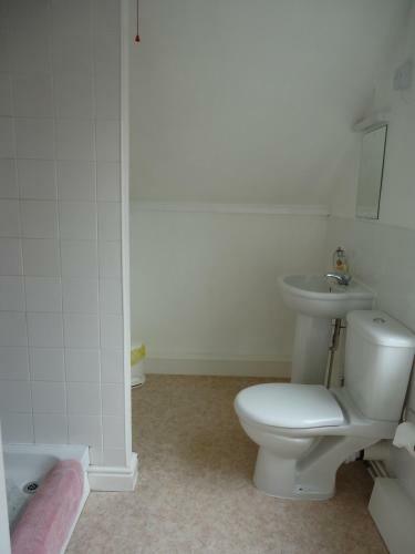 Hostal Linroy Guest House