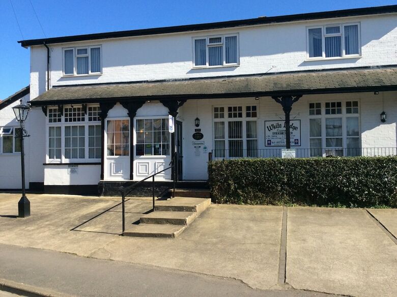 Hostal White Lodge Guest House