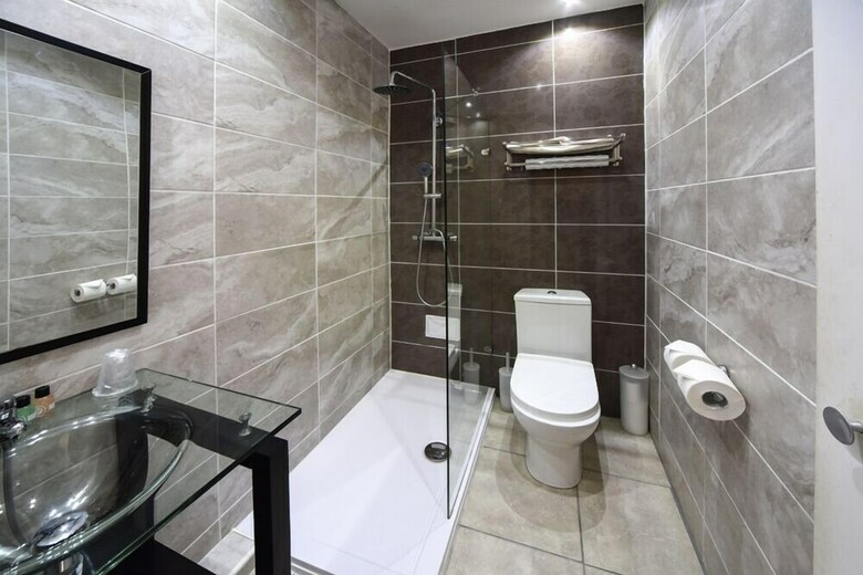 Hostal Torbay Court Hotel