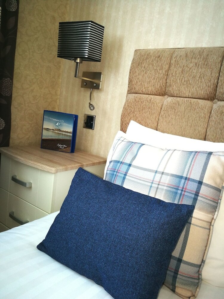 Hostal Torbay Court Hotel