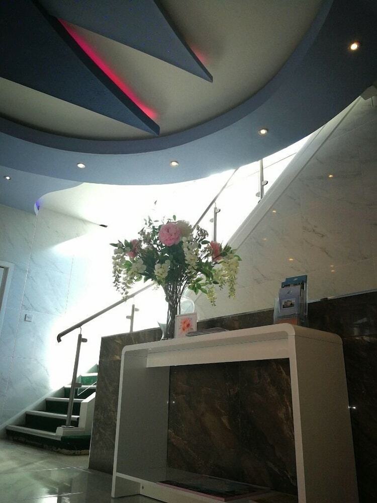 Hostal Torbay Court Hotel