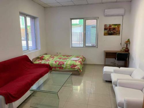 Apartamento The White Studio Next To The Sports Hall