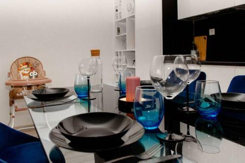 Super Luxurious & Spacious Designer Apartment.