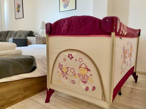 Top Location Apartment With 2bath & Parking For 6 Guests