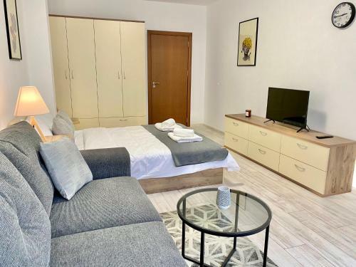 Top Location Apartment With 2bath & Parking For 6 Guests