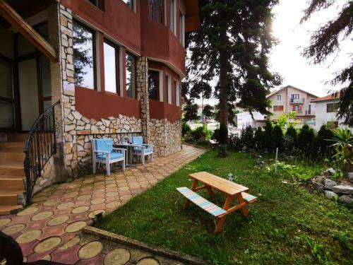 Hostal Casa Divna