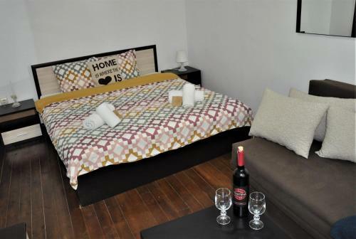 Honey I`m Home Apartments