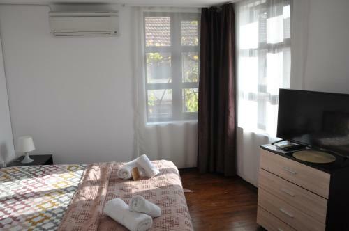 Honey I`m Home Apartments