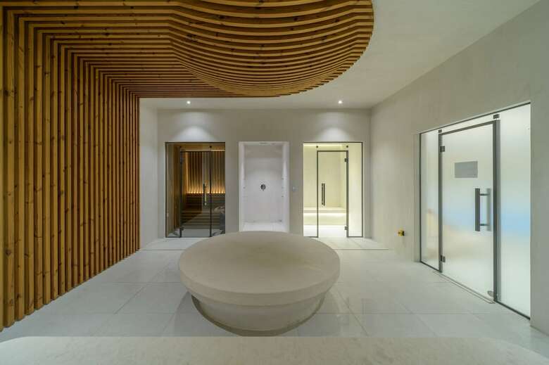 Aquahouse Hotel & Spa